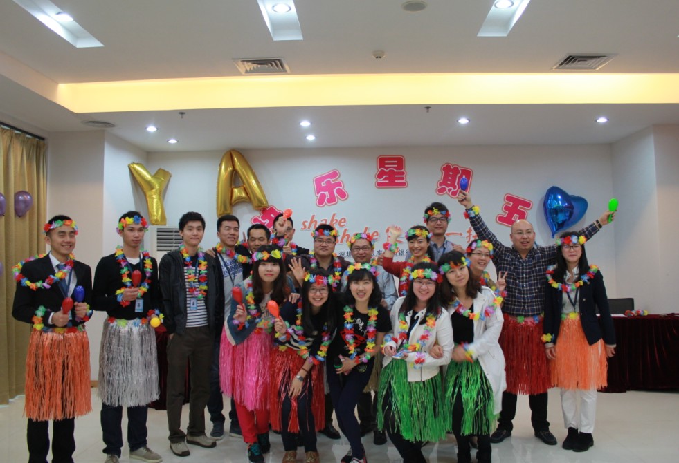 图为部分参加活动的人员合影留念